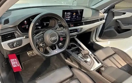 Audi A4, 2022 год, 3 860 111 рублей, 9 фотография