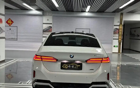 BMW 5 серия, 2024 год, 5 900 111 рублей, 5 фотография