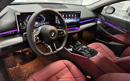 BMW 5 серия, 2024 год, 5 900 111 рублей, 13 фотография