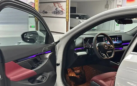 BMW 5 серия, 2024 год, 5 900 111 рублей, 12 фотография