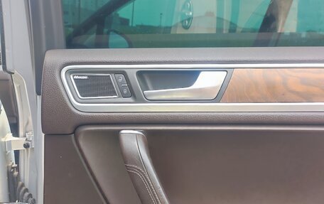 Volkswagen Touareg III, 2011 год, 2 000 000 рублей, 7 фотография