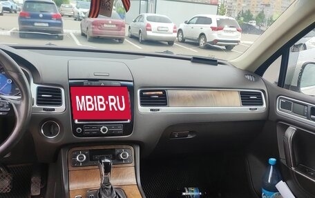 Volkswagen Touareg III, 2011 год, 2 000 000 рублей, 12 фотография