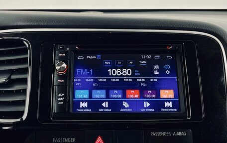 Mitsubishi Outlander III рестайлинг 3, 2015 год, 1 590 000 рублей, 12 фотография