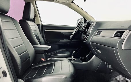 Mitsubishi Outlander III рестайлинг 3, 2015 год, 1 590 000 рублей, 18 фотография