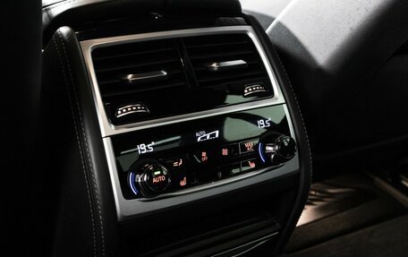 BMW 7 серия, 2019 год, 6 590 000 рублей, 21 фотография