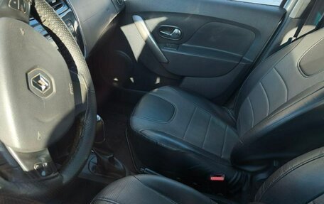 Renault Logan II, 2014 год, 250 000 рублей, 6 фотография