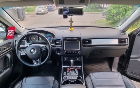 Volkswagen Touareg III, 2011 год, 1 540 000 рублей, 10 фотография