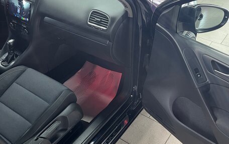 Volkswagen Golf VI, 2011 год, 895 000 рублей, 21 фотография