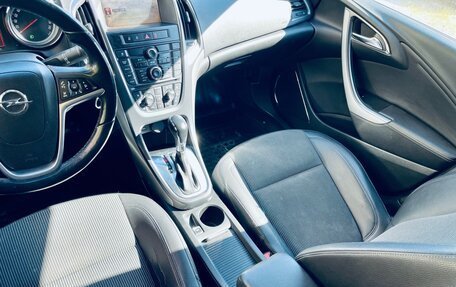 Opel Astra J, 2011 год, 639 000 рублей, 2 фотография