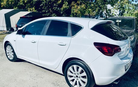 Opel Astra J, 2011 год, 639 000 рублей, 8 фотография