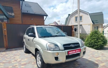 Hyundai Tucson III, 2008 год, 650 000 рублей, 1 фотография