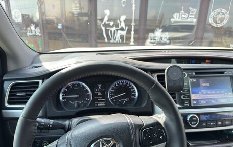 Toyota Highlander III, 2014 год, 3 050 000 рублей, 7 фотография