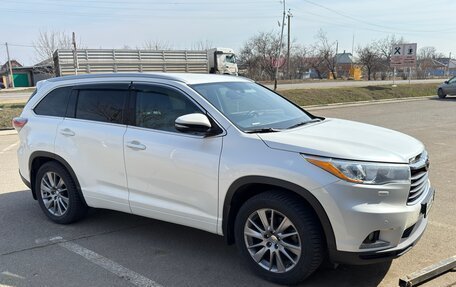 Toyota Highlander III, 2014 год, 3 050 000 рублей, 4 фотография