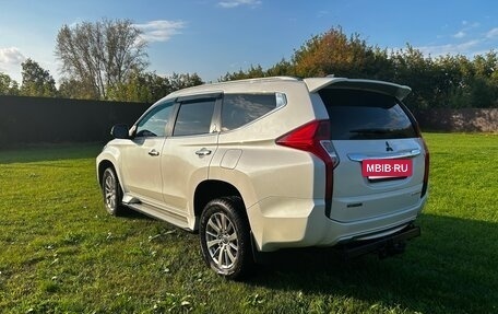 Mitsubishi Pajero Sport III рестайлинг, 2018 год, 3 190 000 рублей, 9 фотография