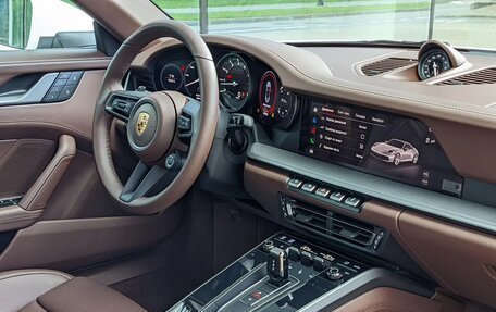 Porsche 911, 2024 год, 18 400 000 рублей, 6 фотография
