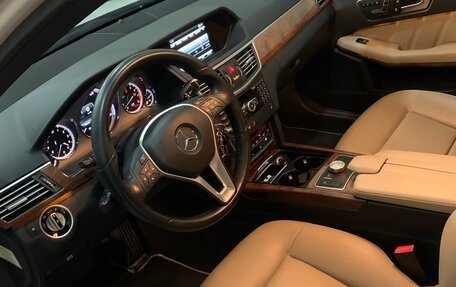 Mercedes-Benz E-Класс, 2012 год, 1 600 000 рублей, 5 фотография