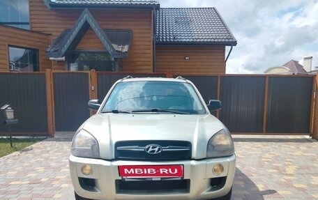 Hyundai Tucson III, 2008 год, 650 000 рублей, 2 фотография