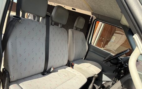 Volkswagen Transporter T4, 2002 год, 1 025 000 рублей, 13 фотография