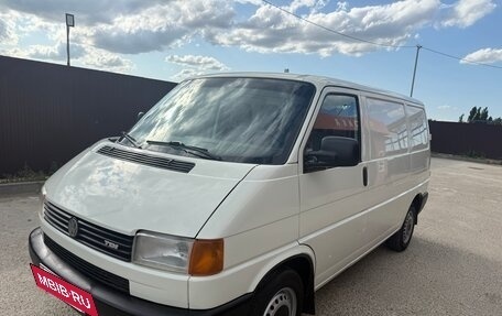 Volkswagen Transporter T4, 2002 год, 1 025 000 рублей, 2 фотография