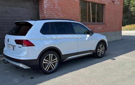 Volkswagen Tiguan II, 2019 год, 2 749 990 рублей, 2 фотография