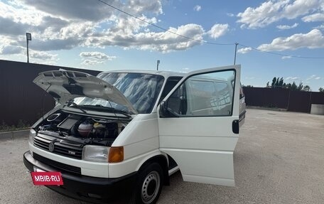 Volkswagen Transporter T4, 2002 год, 1 025 000 рублей, 24 фотография