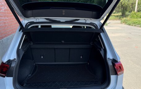 Volkswagen Tiguan II, 2019 год, 2 749 990 рублей, 22 фотография