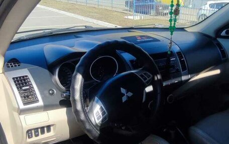 Mitsubishi Outlander III рестайлинг 3, 2008 год, 1 150 000 рублей, 16 фотография