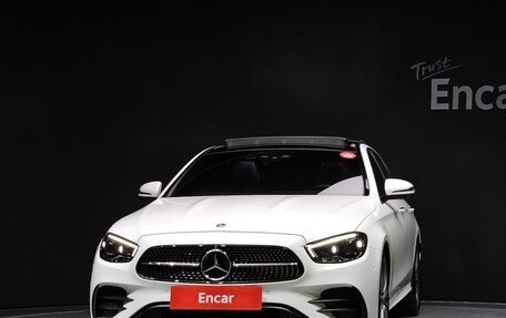 Mercedes-Benz E-Класс, 2021 год, 3 900 000 рублей, 3 фотография