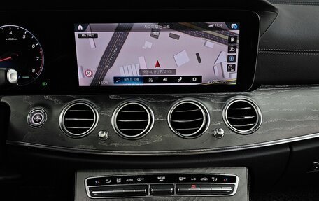 Mercedes-Benz E-Класс, 2021 год, 3 900 000 рублей, 14 фотография
