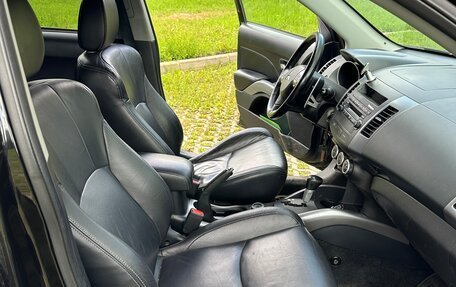 Mitsubishi Outlander III рестайлинг 3, 2007 год, 945 000 рублей, 13 фотография