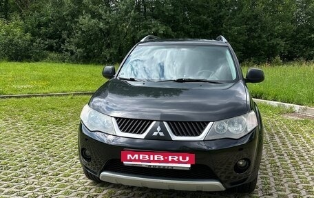 Mitsubishi Outlander III рестайлинг 3, 2007 год, 945 000 рублей, 4 фотография