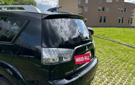 Mitsubishi Outlander III рестайлинг 3, 2007 год, 945 000 рублей, 8 фотография