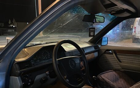 Mercedes-Benz W124, 1987 год, 250 000 рублей, 7 фотография