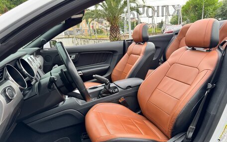 Ford Mustang VI рестайлинг, 2021 год, 3 550 000 рублей, 9 фотография