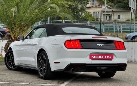 Ford Mustang VI рестайлинг, 2021 год, 3 550 000 рублей, 6 фотография