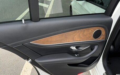 Mercedes-Benz E-Класс, 2016 год, 3 150 000 рублей, 7 фотография