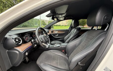 Mercedes-Benz E-Класс, 2016 год, 3 150 000 рублей, 24 фотография