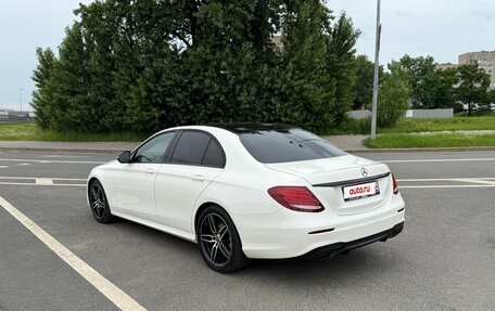 Mercedes-Benz E-Класс, 2016 год, 3 150 000 рублей, 29 фотография