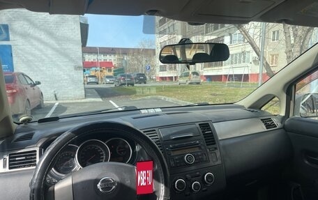 Nissan Tiida, 2010 год, 920 000 рублей, 8 фотография