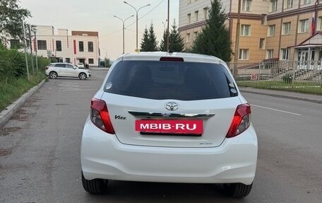 Toyota Vitz, 2011 год, 750 000 рублей, 11 фотография