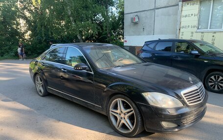 Mercedes-Benz S-Класс, 2006 год, 780 000 рублей, 1 фотография