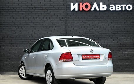 Volkswagen Polo VI (EU Market), 2013 год, 950 000 рублей, 4 фотография