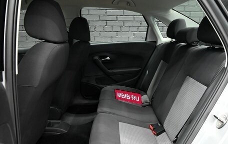 Volkswagen Polo VI (EU Market), 2013 год, 950 000 рублей, 16 фотография