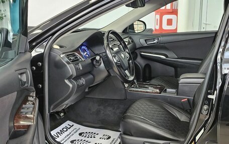 Toyota Camry, 2015 год, 1 990 000 рублей, 10 фотография
