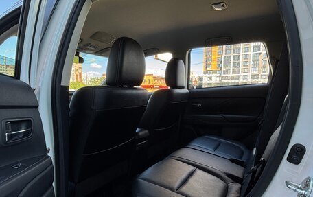 Mitsubishi Outlander III рестайлинг 3, 2017 год, 2 185 000 рублей, 11 фотография