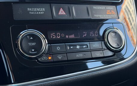 Mitsubishi Outlander III рестайлинг 3, 2017 год, 2 185 000 рублей, 16 фотография
