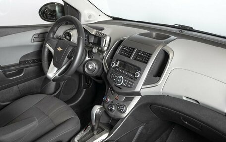 Chevrolet Aveo III, 2013 год, 820 000 рублей, 4 фотография