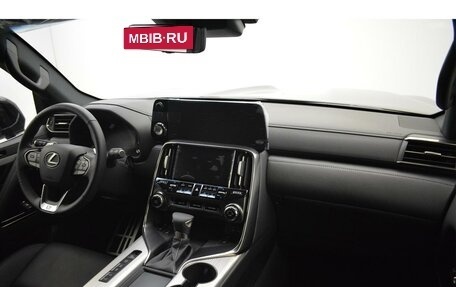 Lexus LX, 2024 год, 20 990 000 рублей, 11 фотография