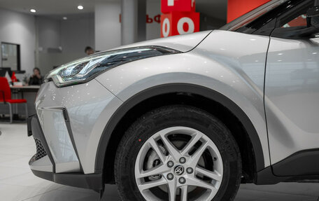 Toyota C-HR I рестайлинг, 2022 год, 3 790 000 рублей, 7 фотография