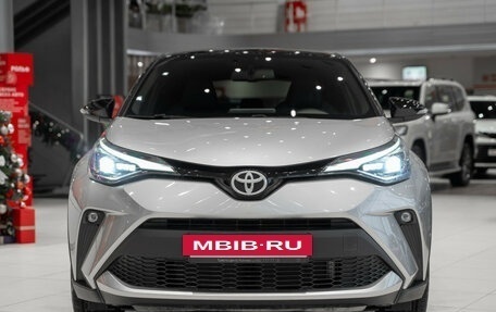 Toyota C-HR I рестайлинг, 2022 год, 3 790 000 рублей, 5 фотография